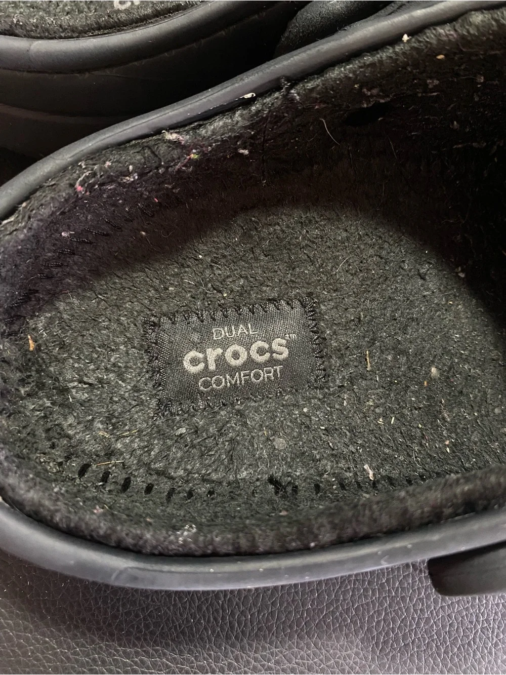 CROCS Dual Comfort Clog in Black with Character Jibbitz Size 5 Mens 7 Women’s